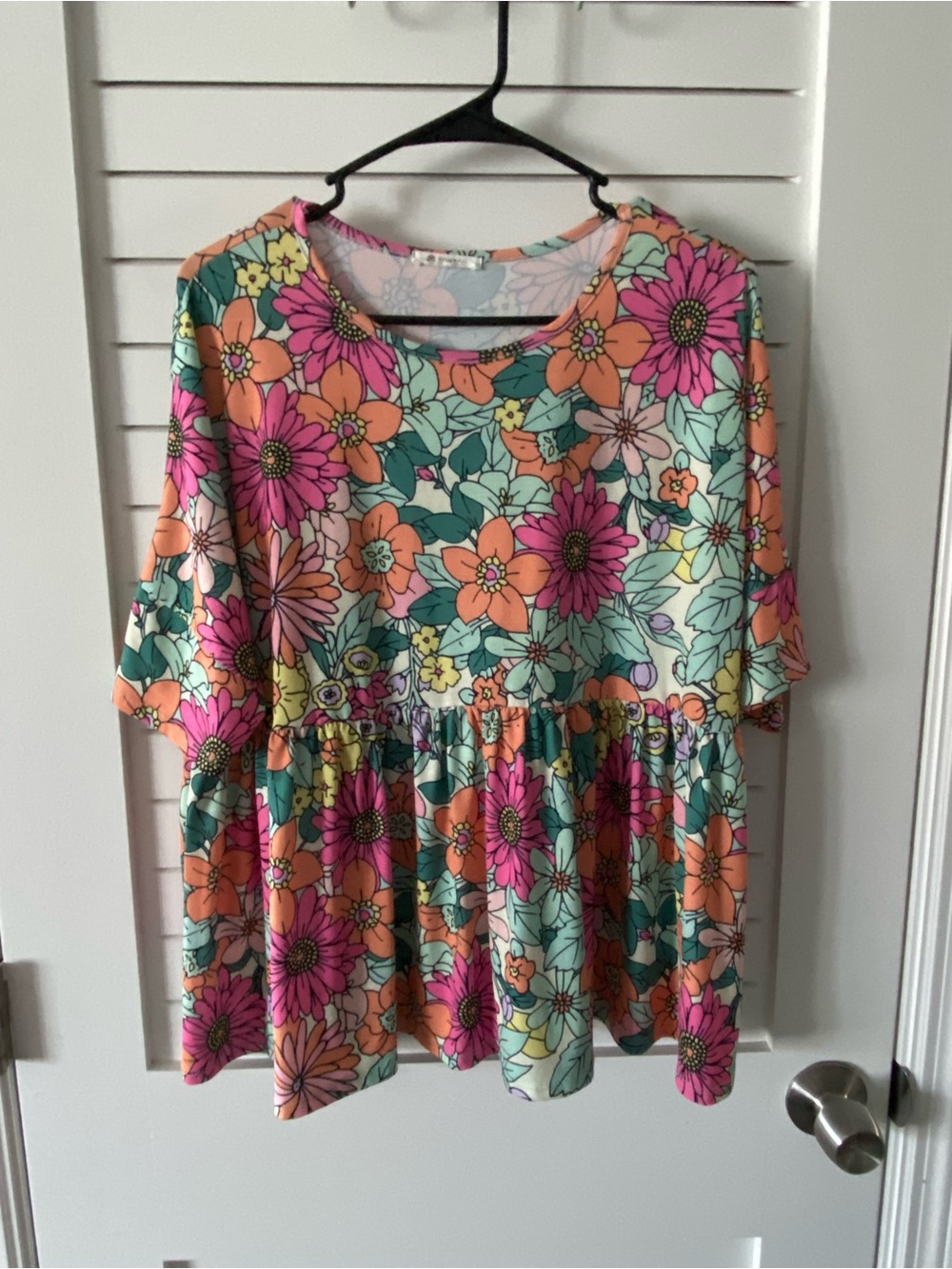 BomBom Floral Pink Green Orange Babydoll Short Sleeve Ruffled Blouse Size Large
